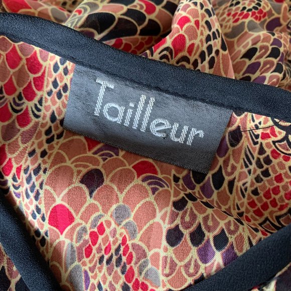 Summer | Vintage Dress, Crêpe w/ Scale Pattern, Asymmetrical | Size 9-10 - Picture 4 of 10